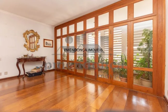 Imagem Belíssimo apartamento, amplo e bem distribuído, totalmente reformado, living para 02 ambientes, te...