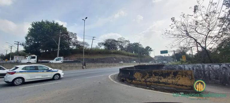 Imagem Área plana no retorno da Raposo Tavares, a 5 km do Rodoanel Mario Covas