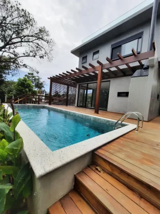 Casa em condomínio fechado