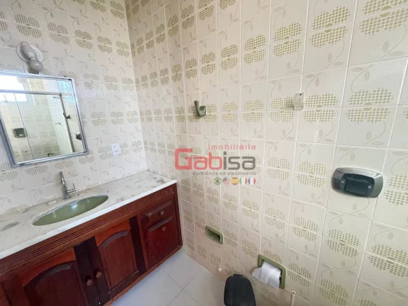 Imagem Apartamento com 4 dormitórios à venda, 100 m² por R$ 550.000 - Passagem - Cabo Frio/RJ