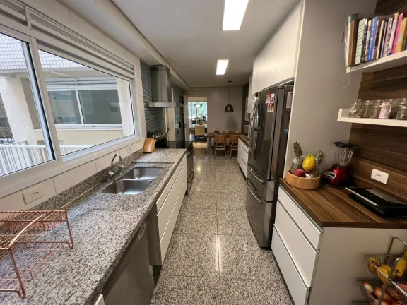 Imagem Lindo apartamento 172 M², 4 dormitórios sendo 3 suítes, 1 espaçosa sala, 1 bela varanda gourmet, 5 banheiros, lavabo, 4 vagas de garagem. Ar split.