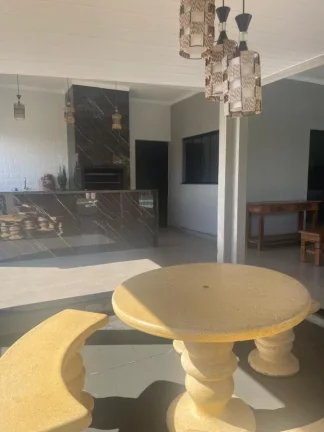 Imagem Casa para Venda em Araçatuba, Residencial Costa Azul, 3 dormitórios, 3 banheiros, 2 vagas