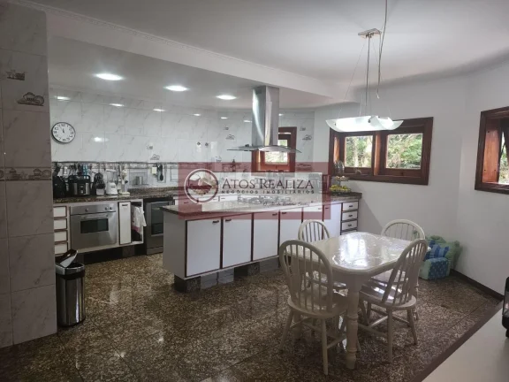 Imagem Casa a Venda no BOLSÃO Por R$ 2.600.000,00 IPTU R$ 1.900.00 - Bolsão Residencial de Interlagos Área construída 500m2, Terreno 580m2 (14,5x40m), - Vista permanente para a represa Guarapiranga, - Sal