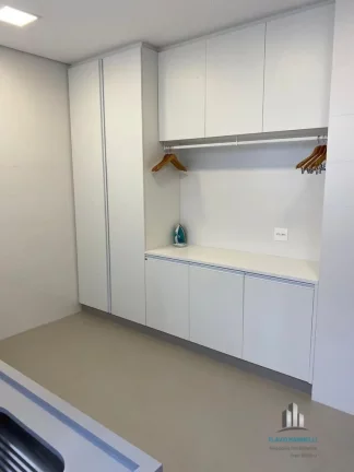 Imagem Villa Solaia Belíssima Casa de 575m² com 4 Suítes e 6 Vagas de Garagem