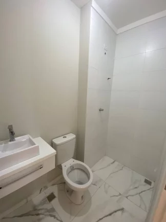Imagem Sobrado à Venda no Bela Vista sendo 3 Dormitórios, 2 Vagas.