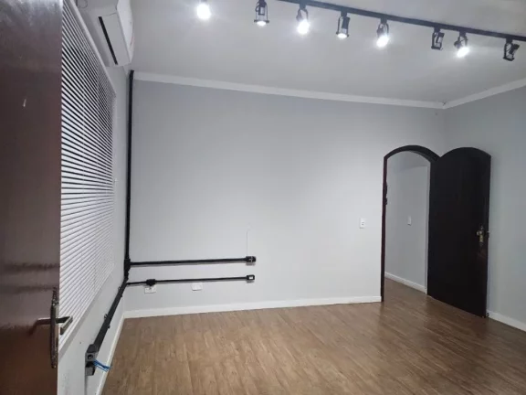 Imagem Sobrado com 3 dormitórios à venda, 218 m² por R$ 900.000,00 - Centro - Poá/SP