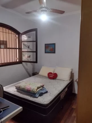 Imagem Casa com 3 dormitórios à venda, 203 m² por R$ 850.000,00 - Vila Maria Rosa - Ferraz de Vasconcelos/SP