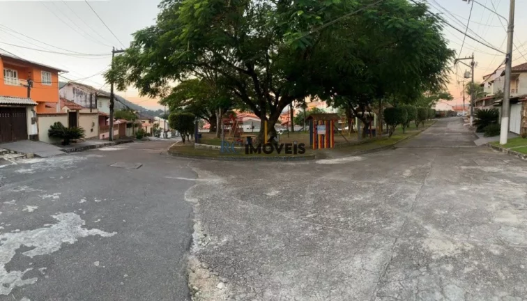 Imagem Casa a Venda no bairro Tribobó - São Gonçalo, RJ