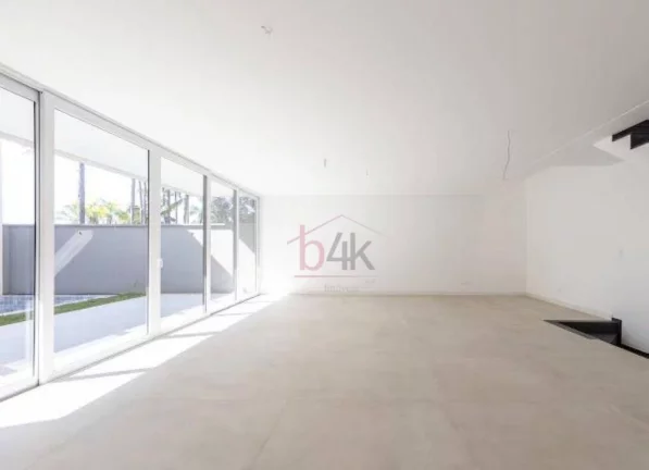 Imagem Casa à venda em Condomínio Fechado 4 suítes