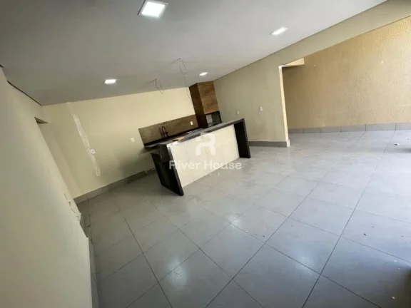Imagem Casa a venda no bairro Tijucal, próximo a Avenida das Torres. 03 Quartos sendo 01 suite