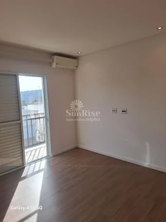 Imagem Casa à Venda no Valville - 245 m² - 3 suítes - 4 vagas - R$2.280.000 Alphaville - Santana de Parnaíba-SP