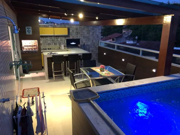 Cobertura no bairro Castália