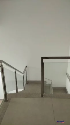 Imagem VENDO UMA EXECELENTE CASA NO CONDOMINIO