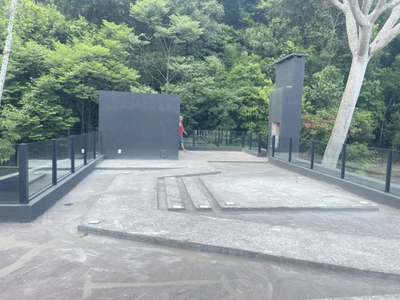 Imagem Casa à Venda em Canasvieiras Condomínio Fechado 3 Suítes
