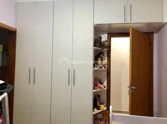 Imagem Excelente oportunidade de morar em uma casa espaçosa e bem planejada, em um condomínio fechado, na...