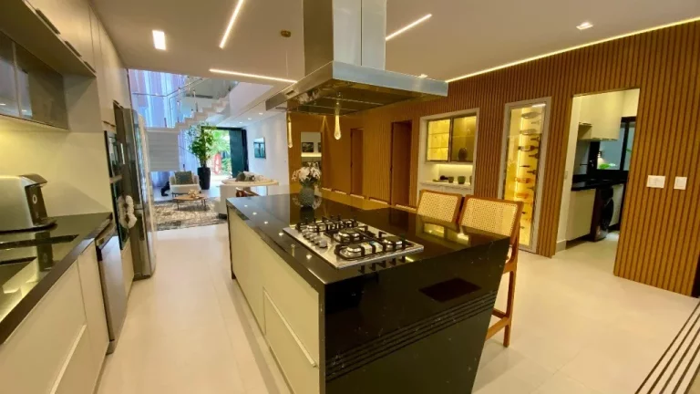 Imagem Casa de luxo à venda na Riviera de Bertioga-SP: 7 quartos, 7 suítes, 8 banheiros, 4 vagas de garagem!