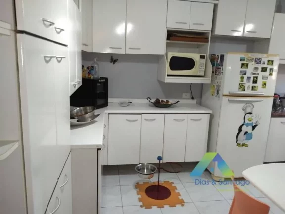 Imagem MIRANDOPOLIS Sobrado 174 metros, 3 dormitórios, 1 suíte, 3 vagas a 7 minutos da estação do metro Praça da Arvore ótimo valor !!!