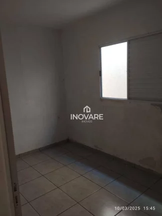 Imagem Casa com 2 dormitórios à venda por R$ 185.000,00 - Jardim Europa - Itumbiara/GO