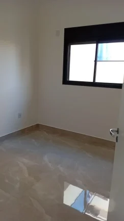 Imagem Imperdível Casa em Condomínio à Venda em Sorocaba-SP, no Bairro Wanel Ville - 3 Quartos, 1 Suíte, 3 Salas, 2 Vagas - 135,80m² de Área