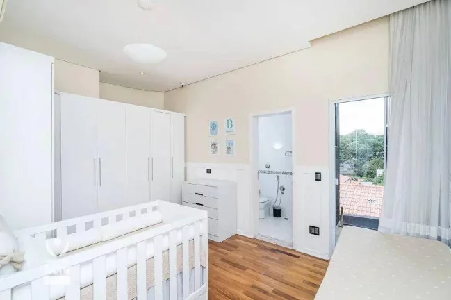 Imagem Casa com 751m², 4 suítes, piscina, 10 vagas de garagem à venda por R$ 4.000.000 - Jardim Social - Curitiba/PR