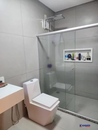 Imagem VENDO CASA DE 4/4 SENDO UMA SUITE NO CONDOMINIO HARAS RESIDENCE