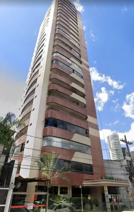 Luxuoso e requintado apartamento no Ed. Village Premium