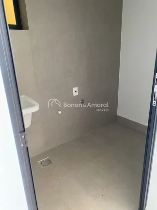 Imagem Maravilhosa casa térrea, acabamento de primeira, com 3 quartos sendo 3 suítes, cozinha planejada c...