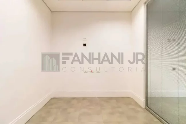 Imagem Excelente oportunidade de locação de casa comercial no Jardim América, São Paulo-SP: 5 salas, 8 banheiros, 1000m² de área!