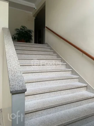 Imagem Apartamento 98M², 2Q, 1 Suíte, 2 Banheiros, 1 Vaga, Salão de Festas, Armários, Ventilador de Teto.