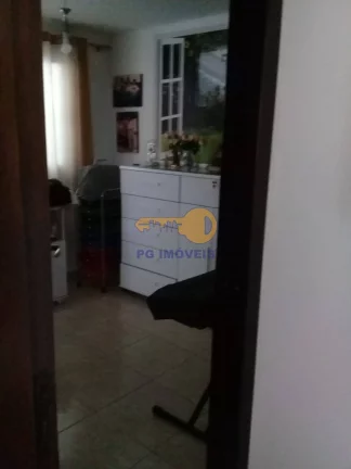 Imagem EXCELENTE CASA EM CONDOMINIO NO BAIRRO ALTO EM CURITIBA