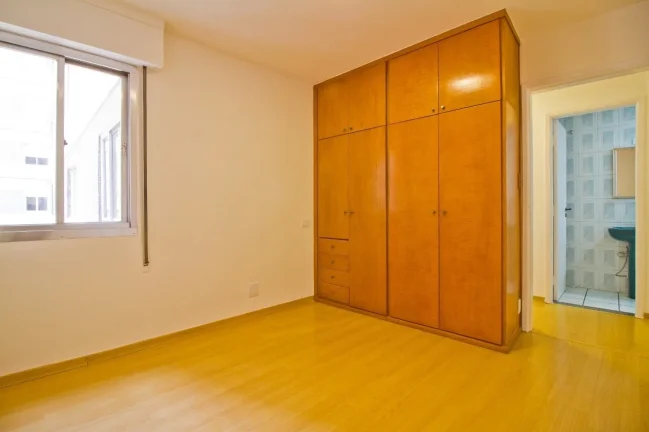 Imagem Apartamento 100M² Reformado, 2Q, 1 Suíte, 2 Banheiros, 1 Vaga, Salão de Festas e Salão de Jogos.