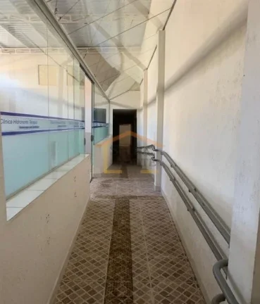 Imagem Prédio comercial, 700m² de terreno 800m² construído.

7 salas, 6 banheiros, piscina, vestiário,...