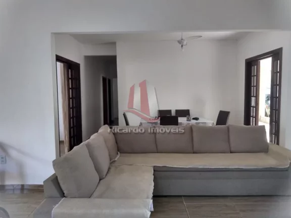 Imagem Casa Independente c/ 3 Qtos (1 Suíte ) 300 Mts Praia Peró