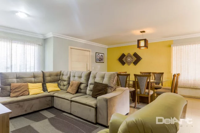 Imagem Linda residência de 02 pavimentos no Bairro mais charmoso de Rio Negro... 290m2 de construção