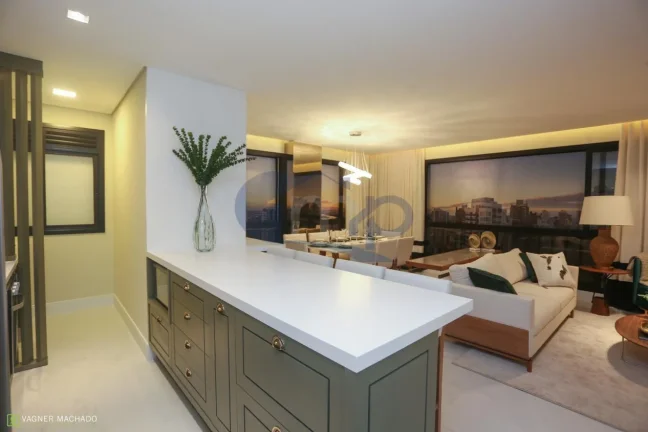 Imagem Apartamento á venda com 2 suítes no Centro de Torres/RS