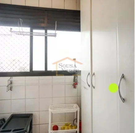 Imagem Apartamento 2 dormitórios, sendo 2 suites, com armários embutidos, sala 2 ambientes, sacada, cozin...