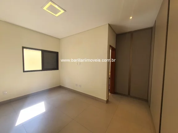 Imagem Casa Térrea com piscina no condomínio Jd. Vista Bella