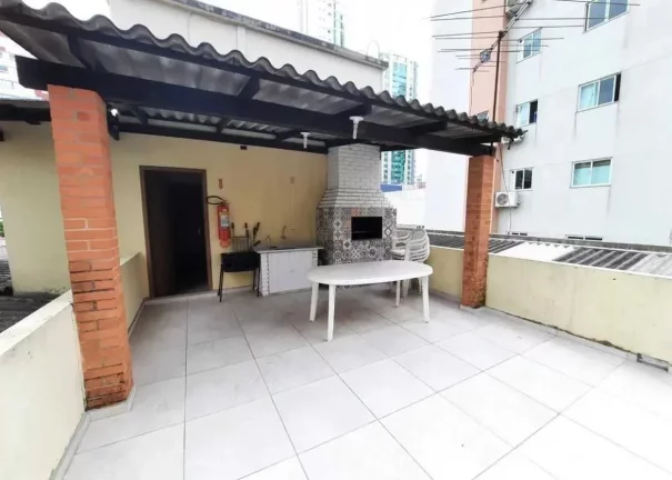Imagem Apartamento com 2 dormitórios, 1 vaga de garagem no Centro Balneário Camboriú