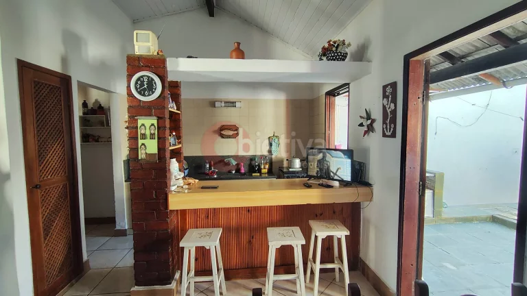 Imagem Casa térrea individual em condomínio, 4 quartos, Palmeiras - Cabo Frio