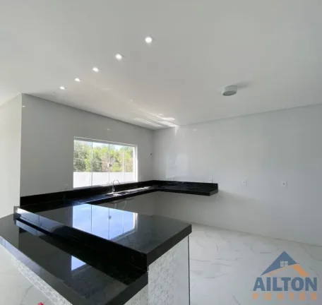 Imagem Casa Linear com 3 Quartos à Venda em Nova Guarapari - Guarapari/ES