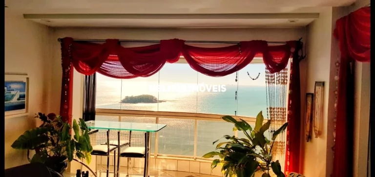 Imagem Apartamento Frente Mar à Venda com 3 Dormitórios e 2 Vagas em Balneário Cambori
