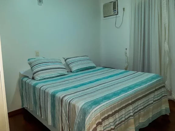 Imagem Apartamento com 3 dormitórios à venda, 130 m² por R$ 590.000,00 - Enseada - Guarujá/SP
