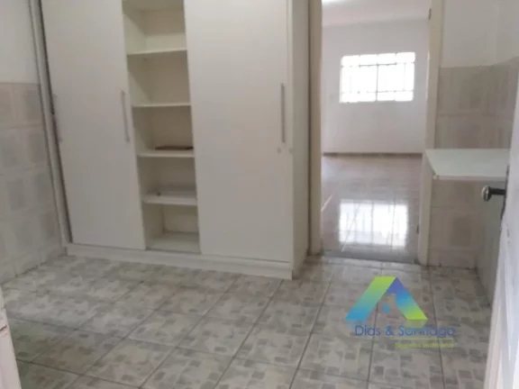 Imagem Excelente sobrado de 90m², próximo ao Aeroporto de Congonhas, 2 dormitórios, 1 vaga, edícula, bairro tranquilo, residencial e sem barulho de avião.