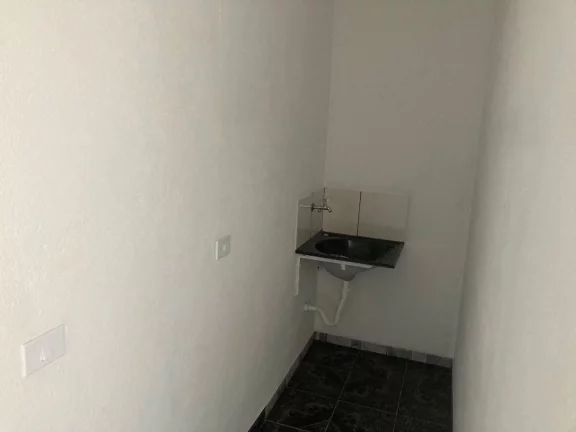 Imagem Casa com 2 dormitórios para alugar, 40 m² por R$ 1.400,00/mês - Calmon Viana - Poá/SP