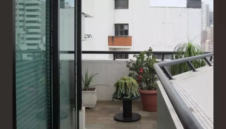 Imagem Apartamento com 4 Quartos à Venda, 197 m² em Aclimação - São Paulo