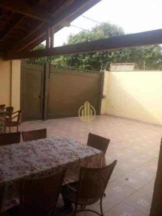 Imagem Casa 3 dormitórios sendo 1 suíte à venda, Recreio Anhangüera, Ribeirão Preto.