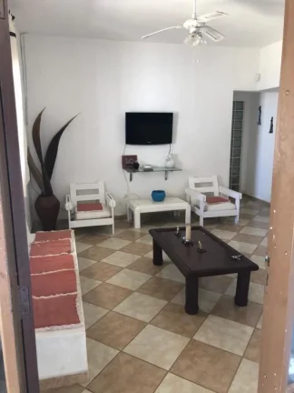 Imagem Casa para Venda em Itanhaém, Vila Tupi, 3 dormitórios, 1 banheiro, 2 vagas