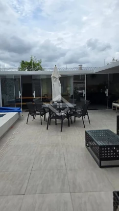 Imagem Casa Triplex Mobiliada no Jardins de Monet - 224m², Piscina Aquecida