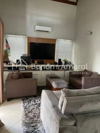 Imagem Casa em condomínio à venda. 290m², 3 quartos e 1 suíte, em Paulínia.