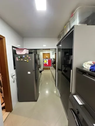 Imagem Vendo 4sts, Jardim Oceânico, 245m², altíssimo luxo, decoração primorosa, cozinha planejada, porcelanato peças grandes, segurança, proximo metrô BRT